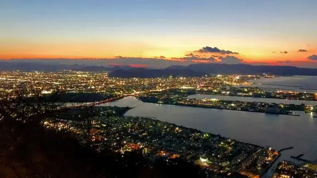 屋岛夜景