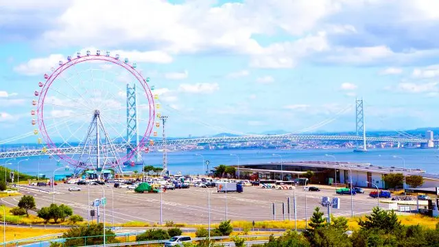 観覧車がある「淡路SA（下り）」
