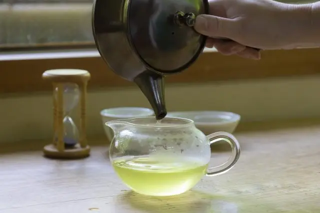 Shingu Tea processed in light steaming will surprise you with the delightful aroma