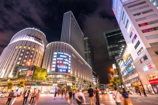 季節了眾多大型商業設施的商業施設梅田地區 (北區)