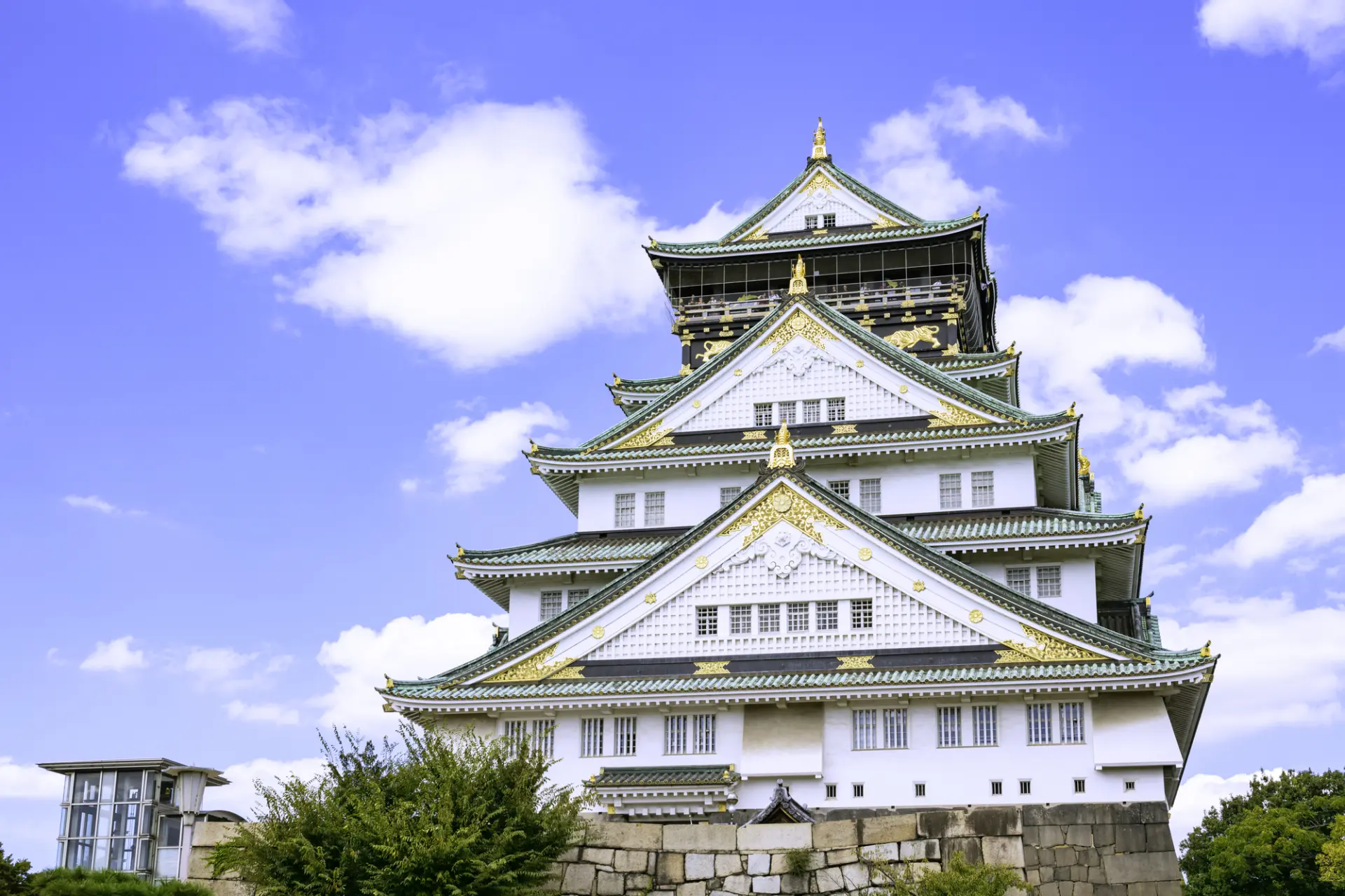 大阪の歴史文化を感じられる大阪城の天守閣