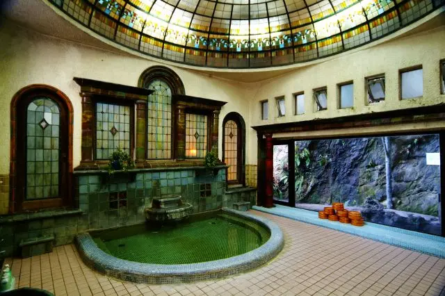 The “Iwamotoro Rome Bathhouse” is a national important cultural heritage, and is periodically switched between men and women only.