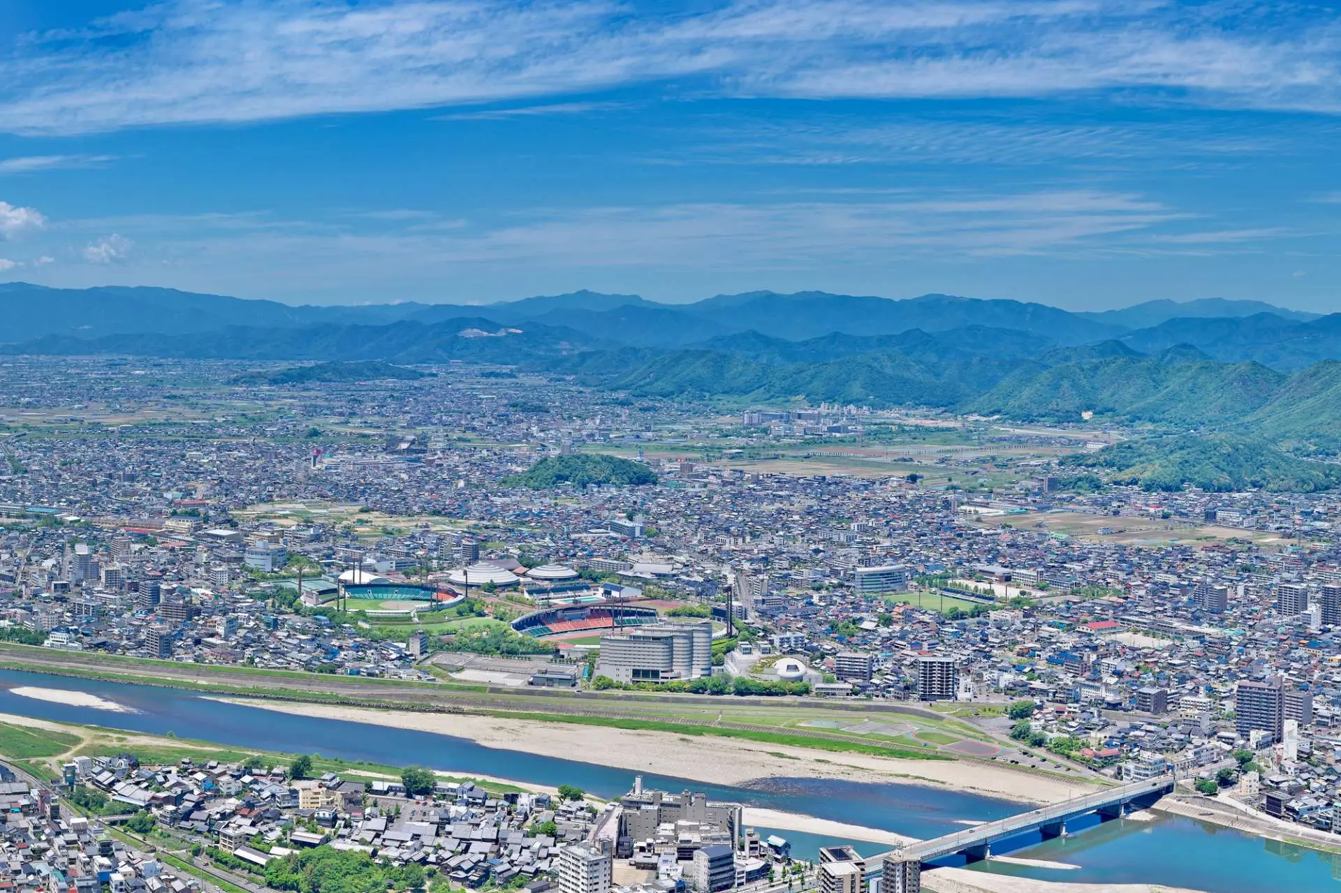 豊かな自然・歴史・伝統文化を楽しもう！岐阜県の定番観光スポット17選