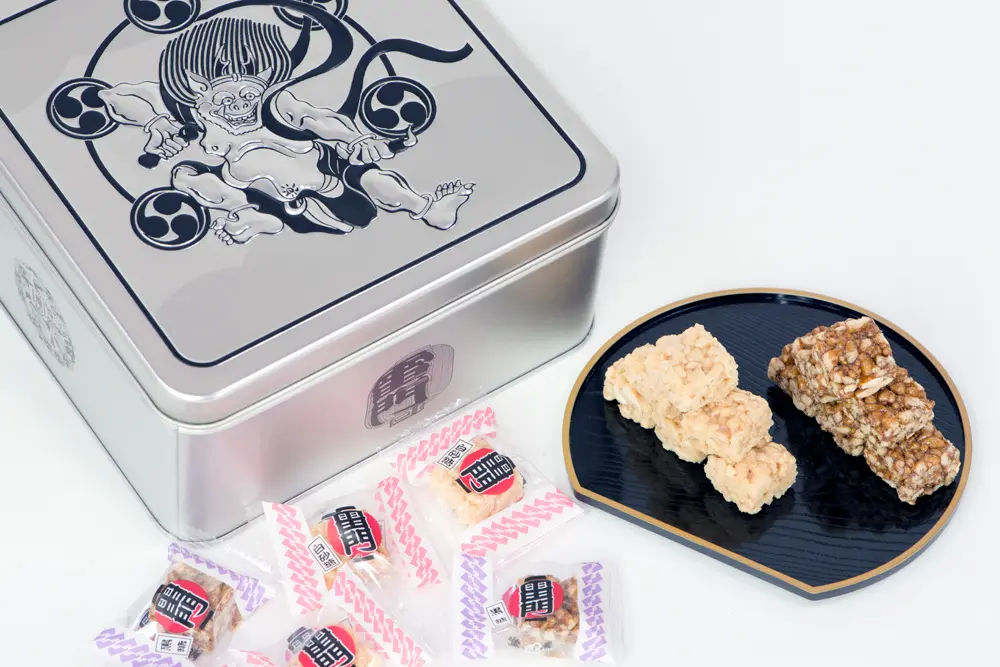附有雷神浮雕設計的人氣商品「雷神罐」（100g、200g、300g入）
