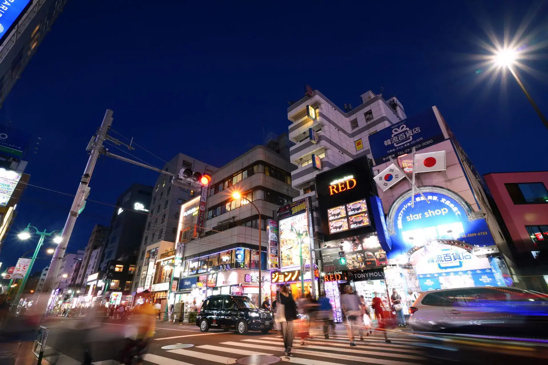 韓国で流行のグルメやショッピングが楽しめるコリアンタウン