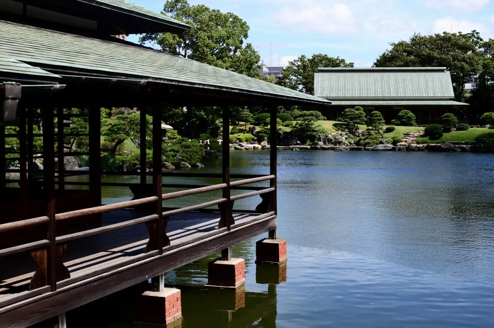 日本の美を楽しめる回遊式林泉庭園