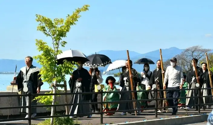 日本三大奇祭といわれる。日本で“ここだけ”にしかない、ユニークなお祭り