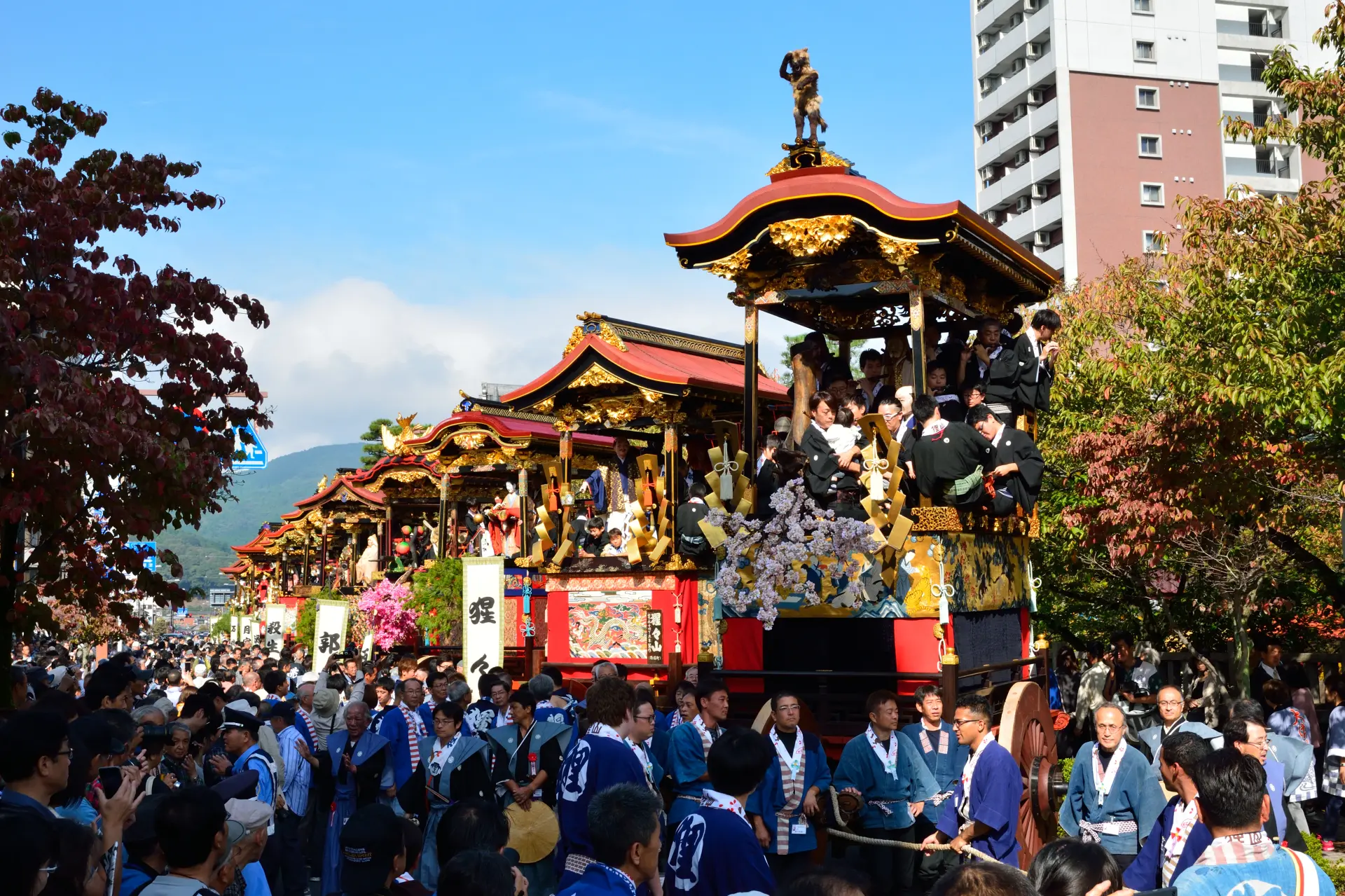 400年以上の歴史を持つ勇壮華麗な秋の祭礼