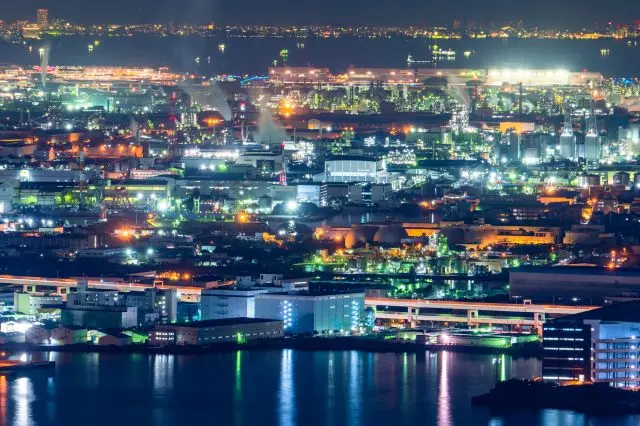 代表神奈川的重工业城市川崎，宛如未来世界般的奇幻夜景