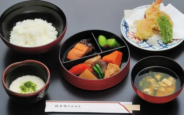 午餐推荐定食套餐：常盘