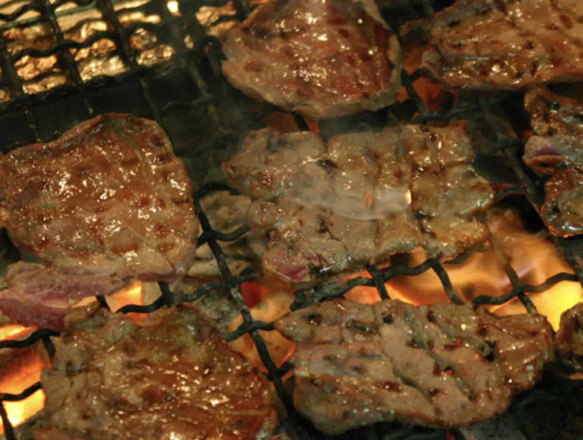 仙台牛タン焼きの始まりを作ったとされる店舗で味わう、戦後発祥の伊達の味