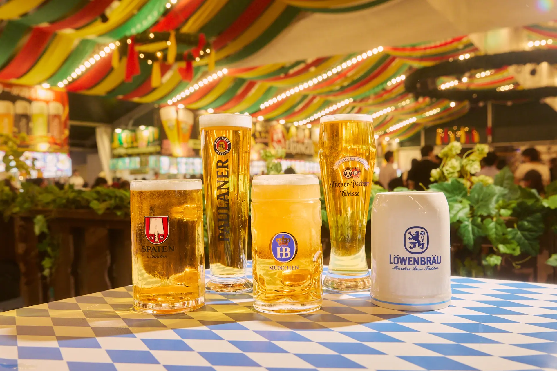 本場ドイツのビールと雰囲気を楽しめるオクトーバーフェスト