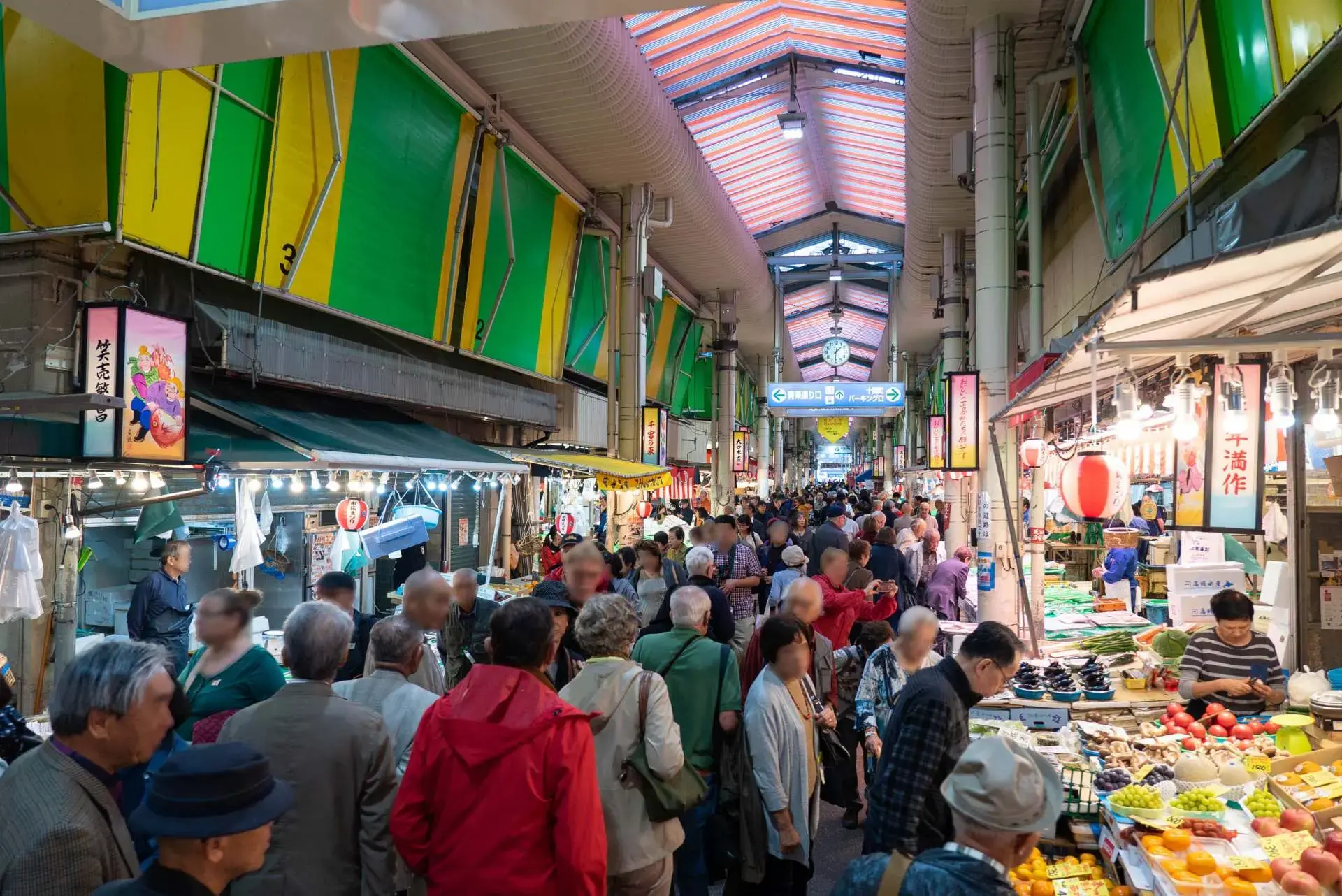 在始終充滿活力的市民廚房,盡享金澤美食