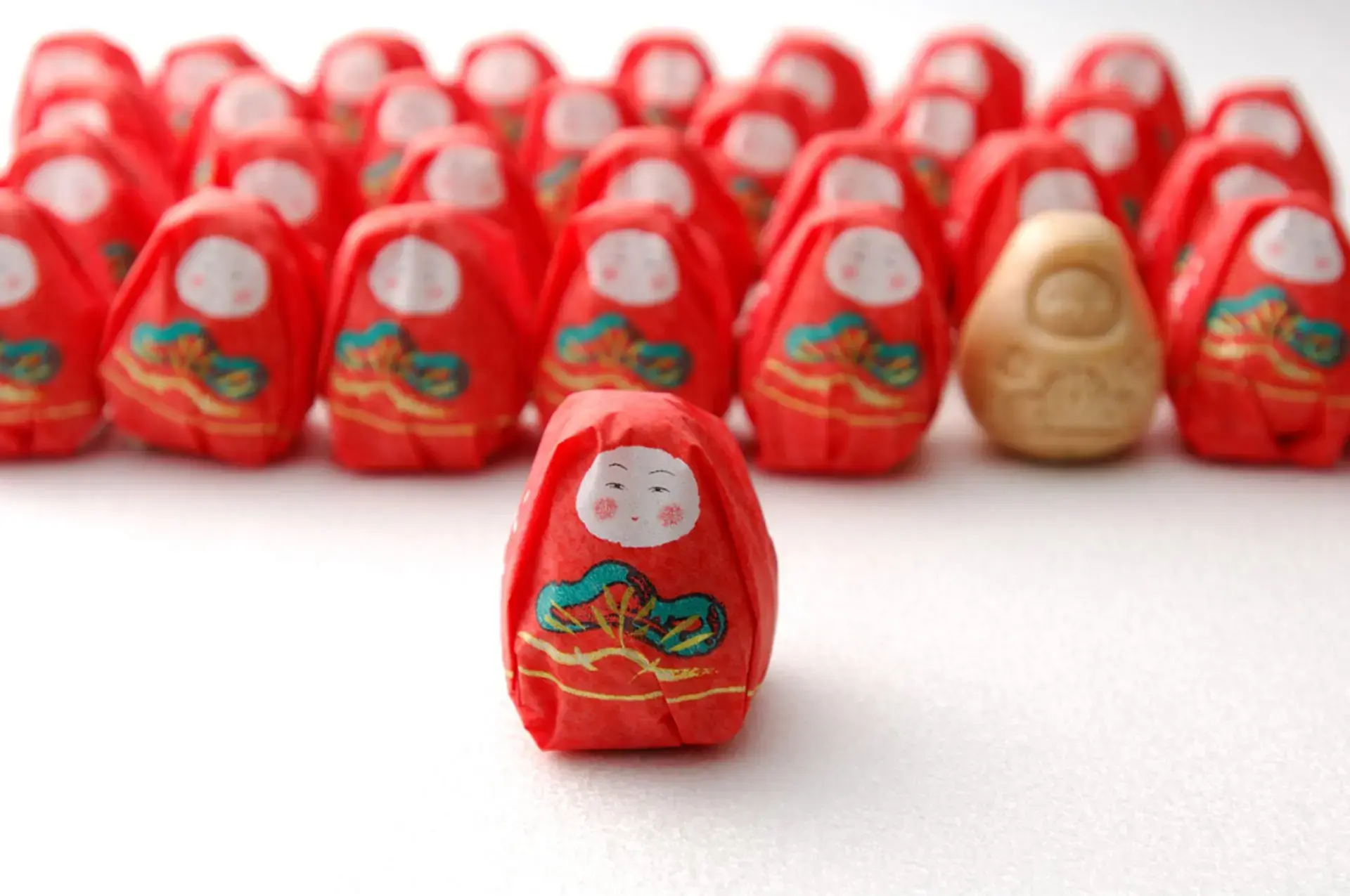 外型渾圓可愛的最中餅約掌心大小