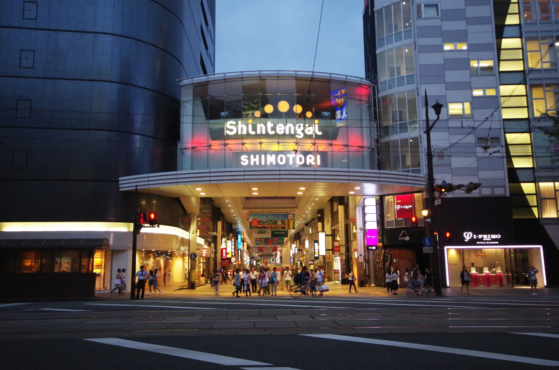 熊本最大の繁華街を構成する2つのアーケード街を散策してみよう