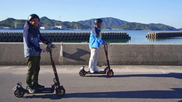 Ride a hot electric kickboard to go around islands of Yumeshima Kaido