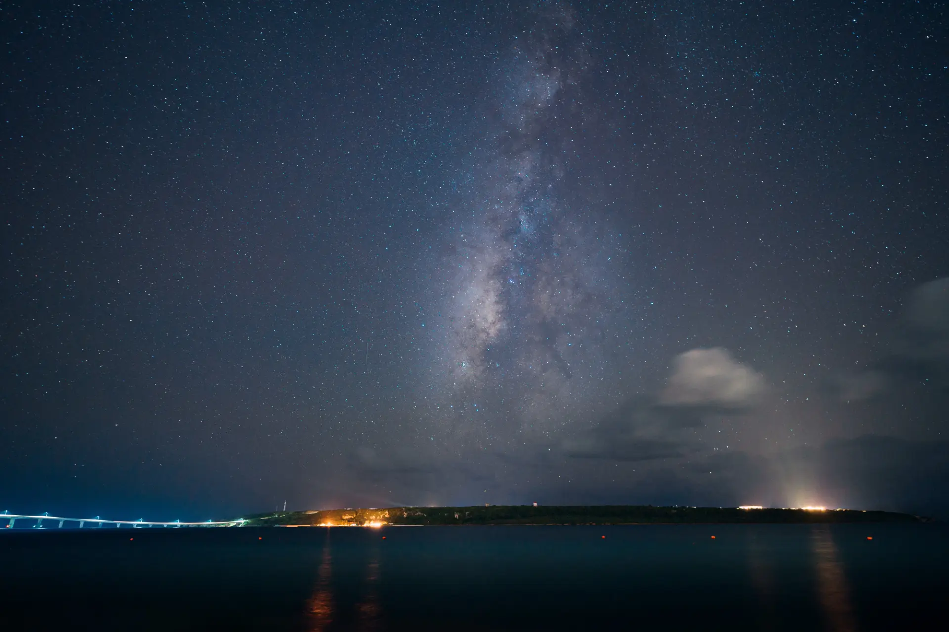 光源が少ない離島だからこそ見られる星空