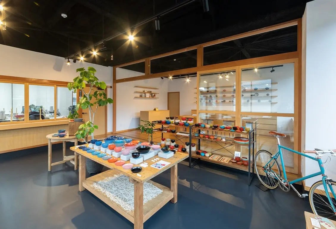 「越前漆器」をもっと身近に。新しい伝統工芸に触れる、老舗漆器店