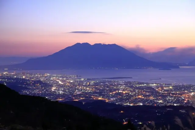 九州的城市景观与壮丽的自然风光