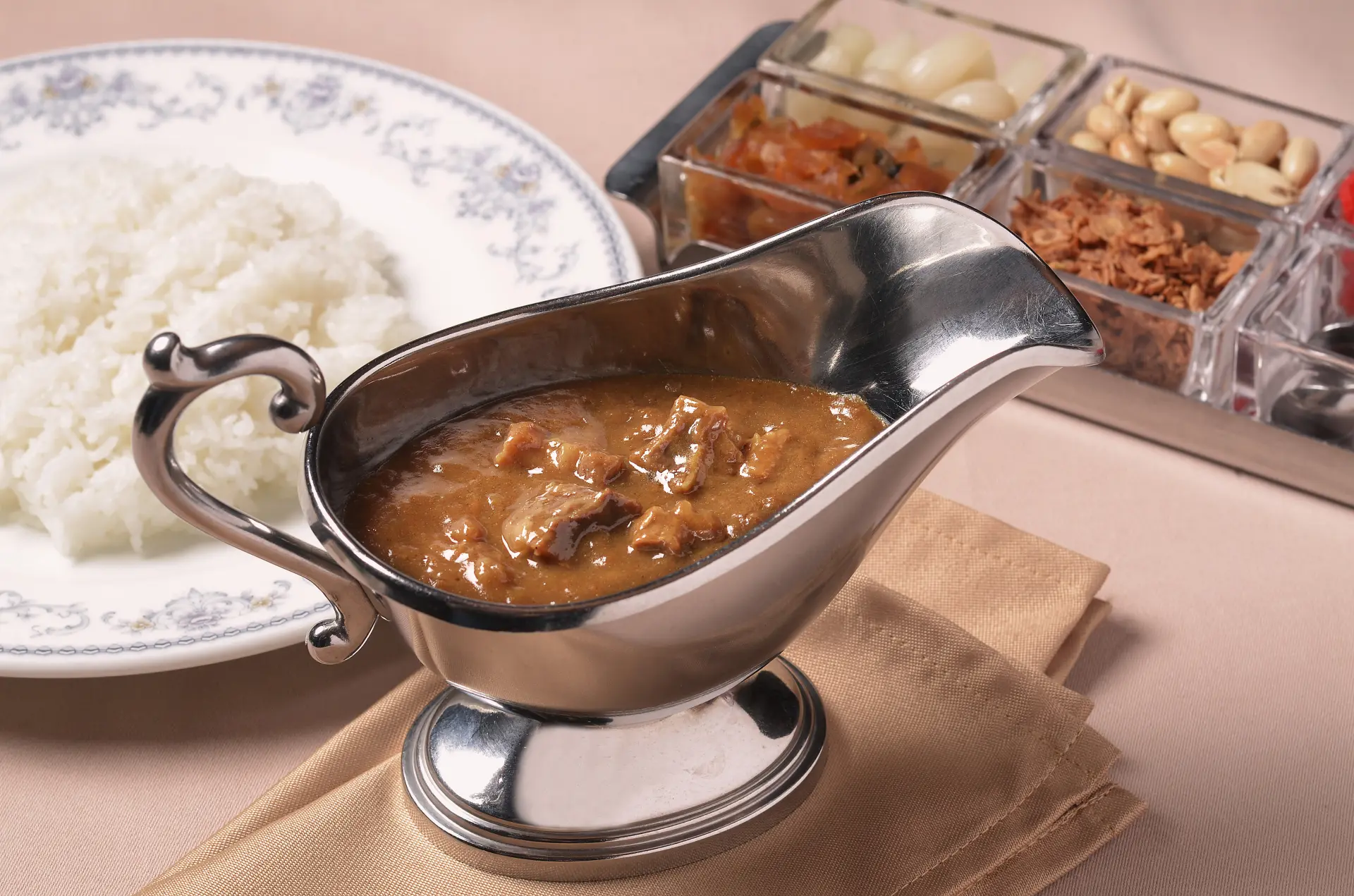 異国情緒と歴史文化薫る、創業140余年の老舗洋食店