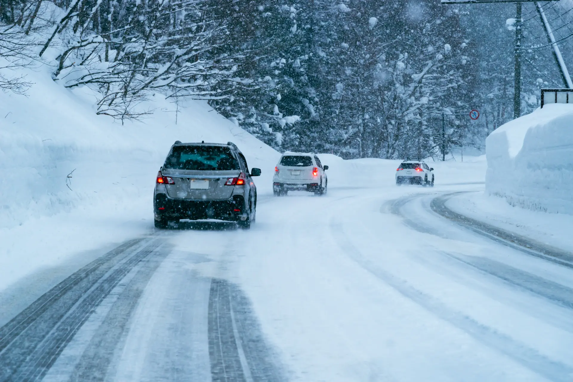 冬ならではの注意点をふまえ、いつも以上に安全運転を心がけよう