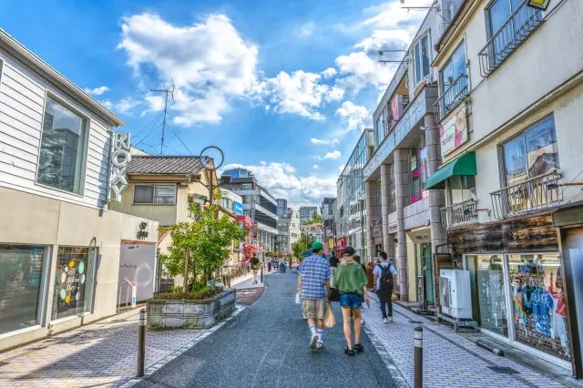 "Cat Street," a promenade connecting Shibuya and Harajuku