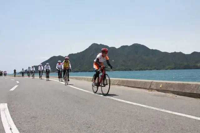 The "Kakishima Kaido" is a cycling road along the sea. You can ride comfortably while enjoying the pleasant sea breeze.