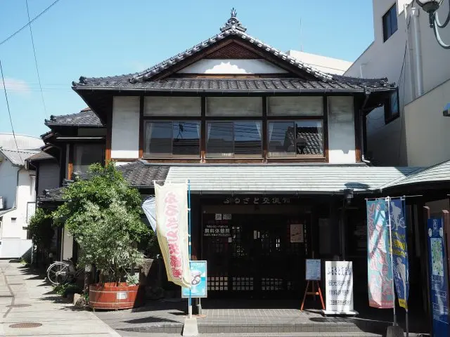 One of the cycle stations, furusatokoryukan. It also has a tourist information center and a free rest area.