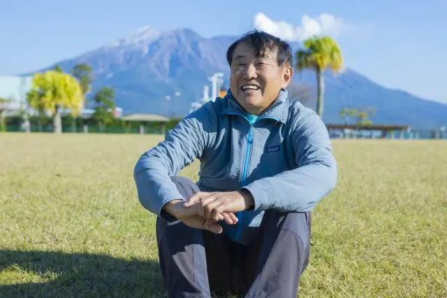 Mr. Nomoto used to have no special awareness of his hometown, but because he is such a person, his stories about Sakurajima and Kinko Bay cross the sensibilities of travelers.