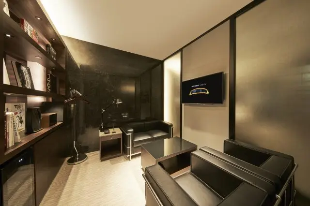 Enjoy premium watches in a relaxed atmosphere in the VIP room