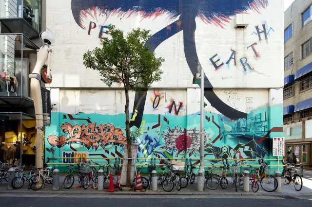 大阪年輕人最喜歡逛的商圈。時尚、音樂、藝術潮流的發信地