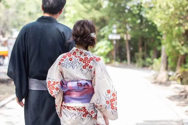 Rent a yukata and head out to the summer festival.