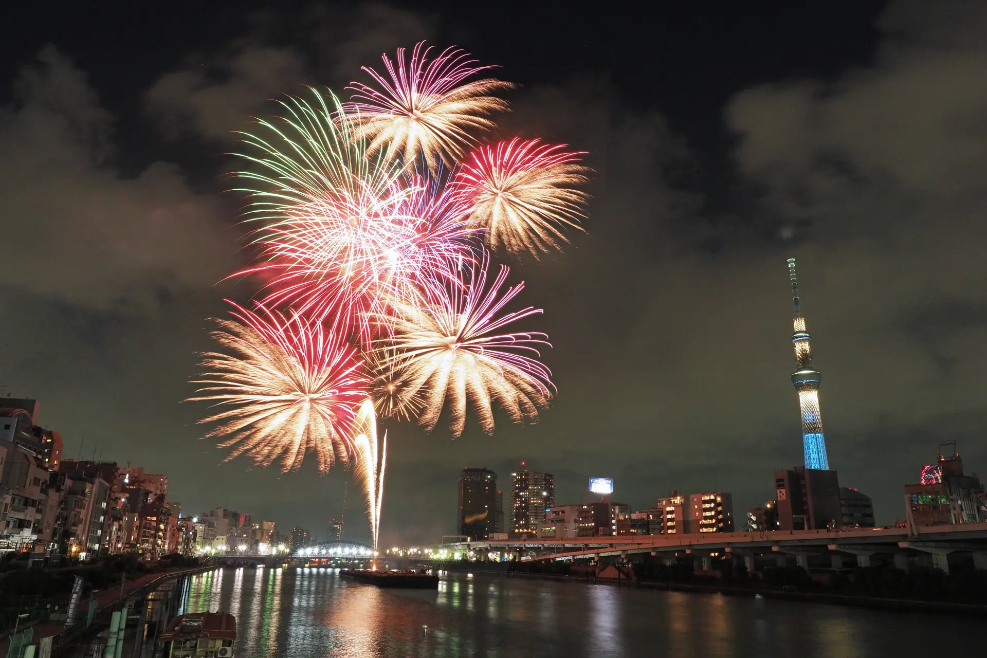 東京の夏夜を彩る風物詩