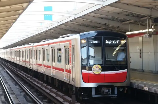 The Osaka Metro Midosuji Line, linking the hottest sightseeing spots in Osaka