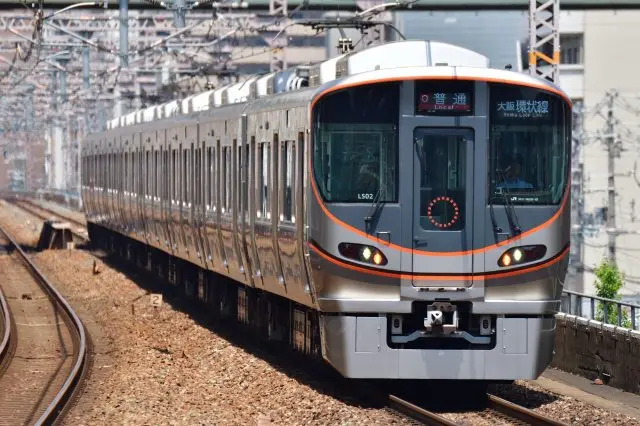 Easy access to the nearest stations to hot tourist spots via the JR West Osaka Loop Line