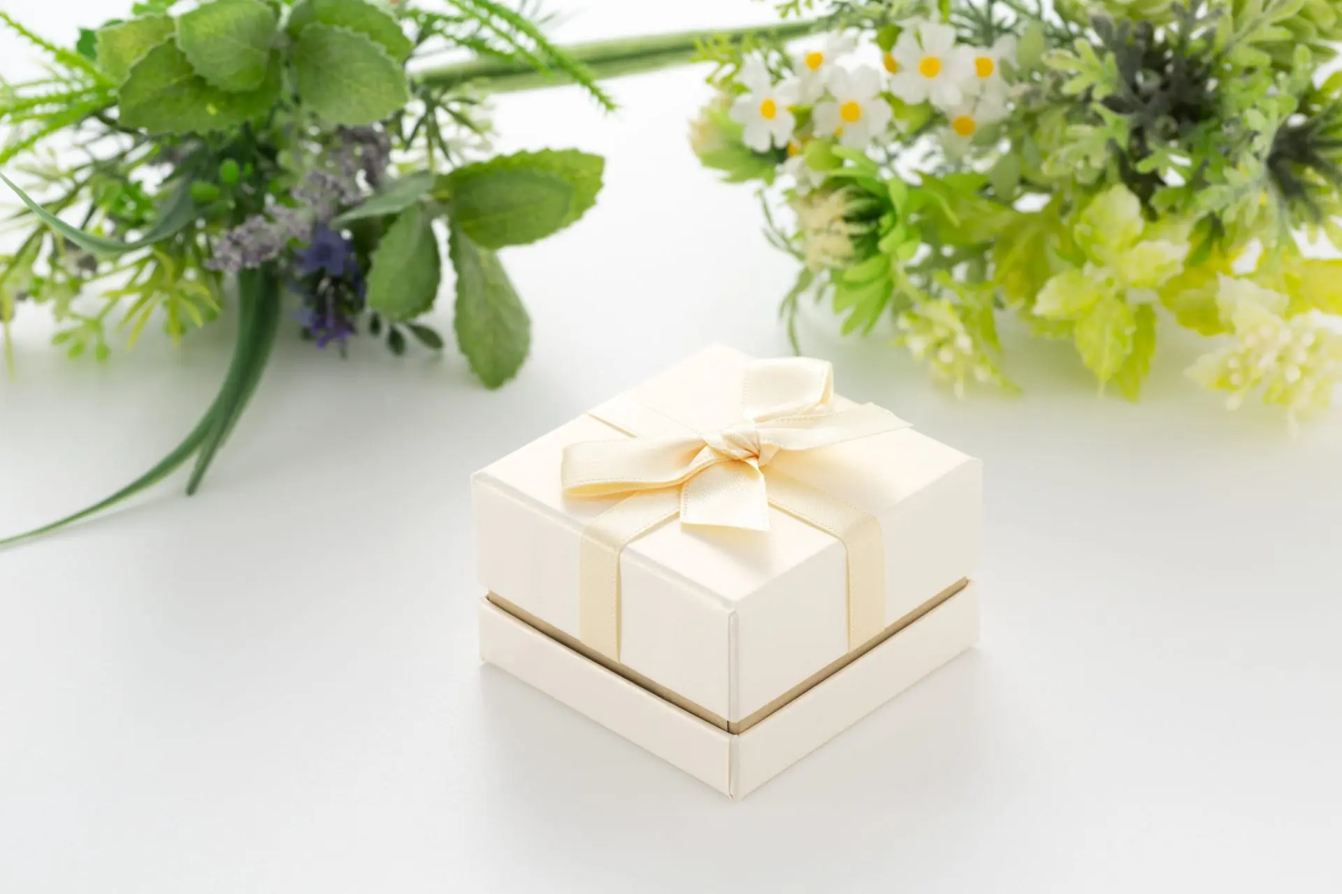 Answer our survey for a chance to win fabulous prizes in our drawing! (From August 10 to September 23, 2025)