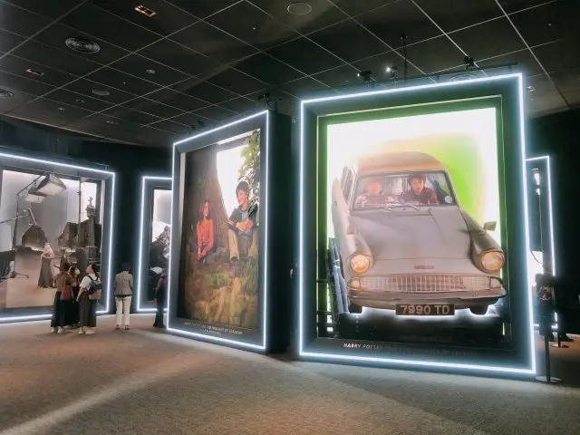 Unforgettable moments from the movie and a behind-the-scenes special await in the larger-than-life panels.