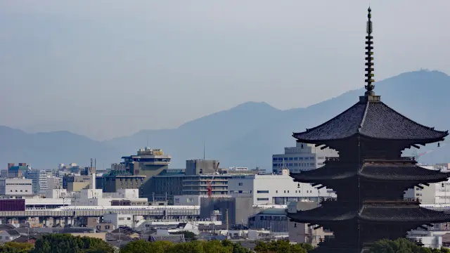 可能的話事先確保坐在合適的座位，欣賞這座京都的象徵性建築吧～
