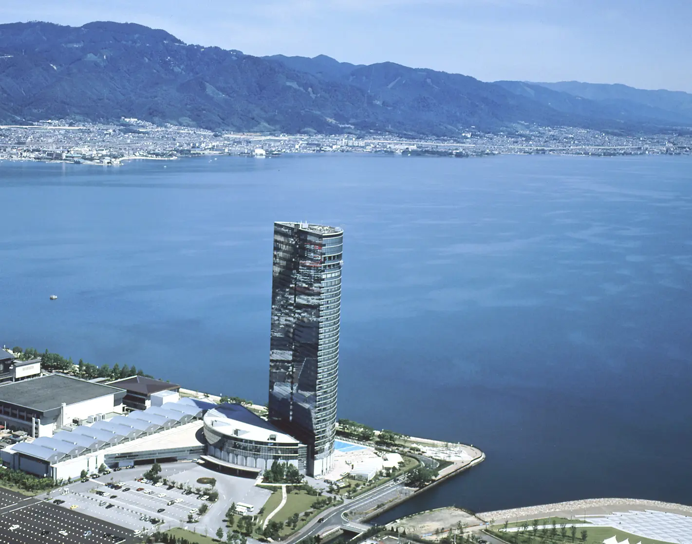 県内一の高層ホテルから琵琶湖の絶景を一望