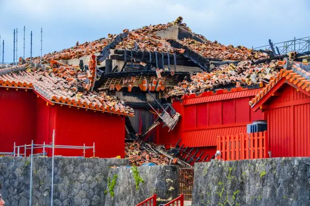 火災後的「首里城」正在進行復原與重建工程