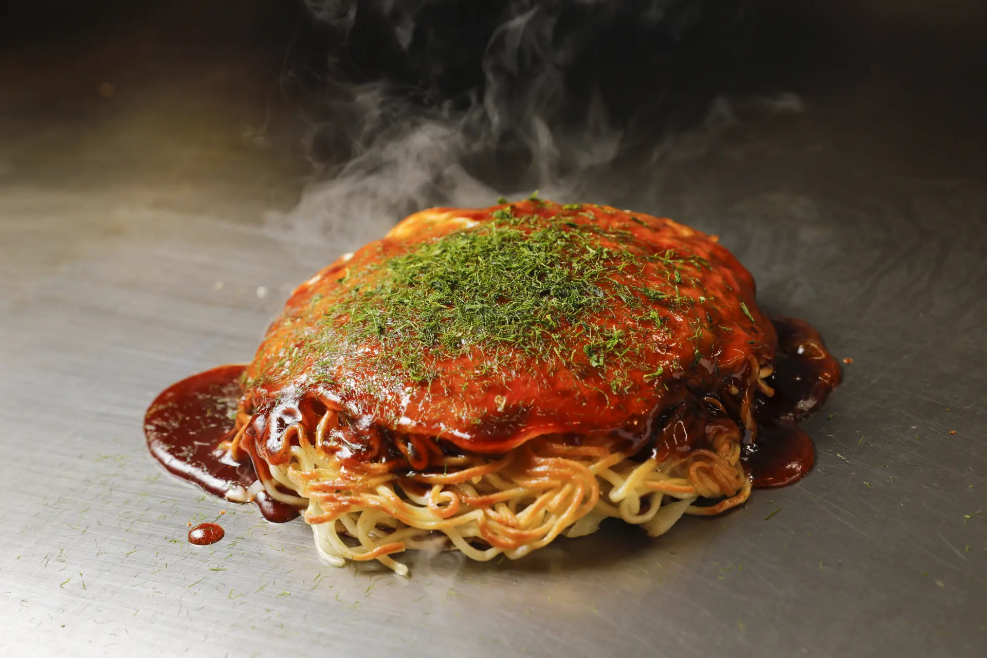 老舗の味を継承する味・空間・景観を兼ね備えたお好み焼き店