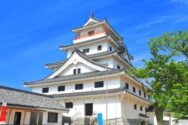 外観も美しい「天守閣」