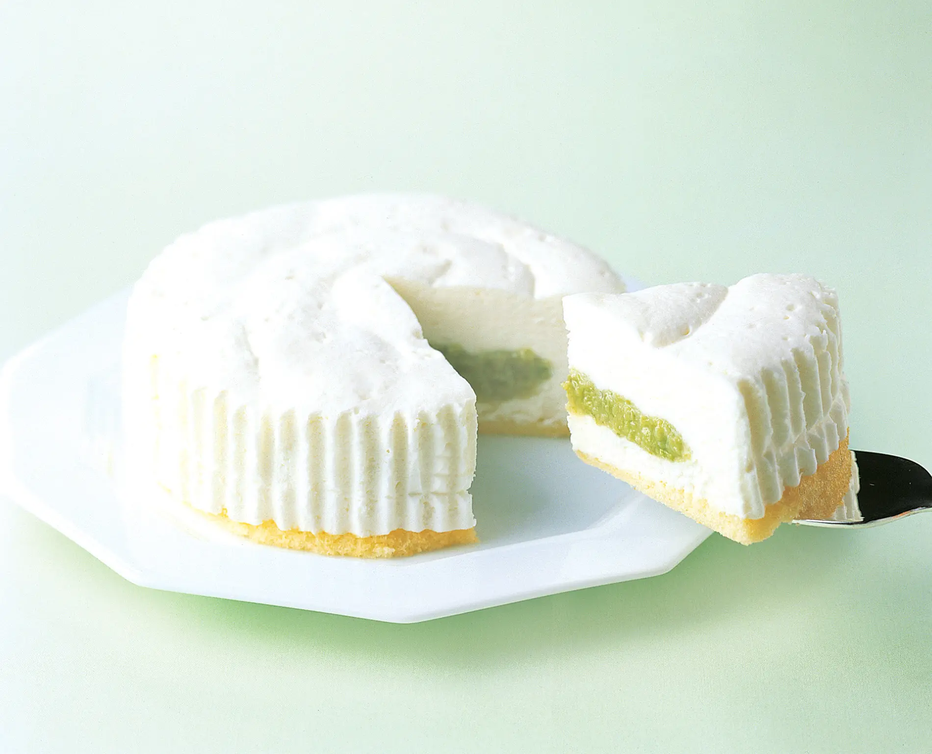 ずんだを使ったヘルシーな名物スイーツを、仙台駅前で味わう