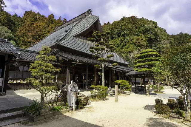 境内にも見どころが多い「瑠璃光寺」