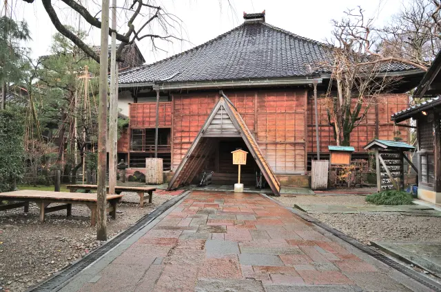 A Ninja Temple Packed with Hidden Tricks! Myoryuji Temple Travel Guide