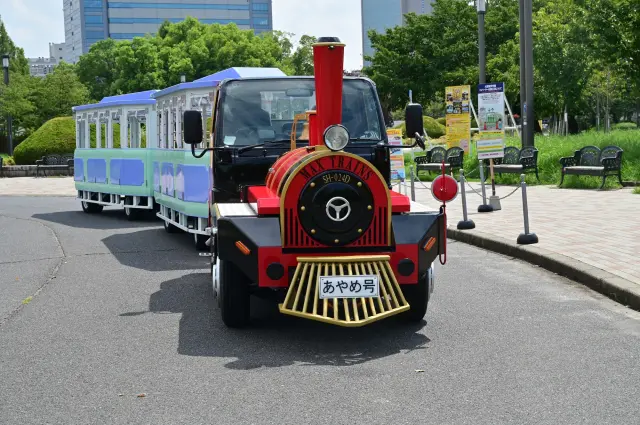 以可愛外型為特色的觀光小火車