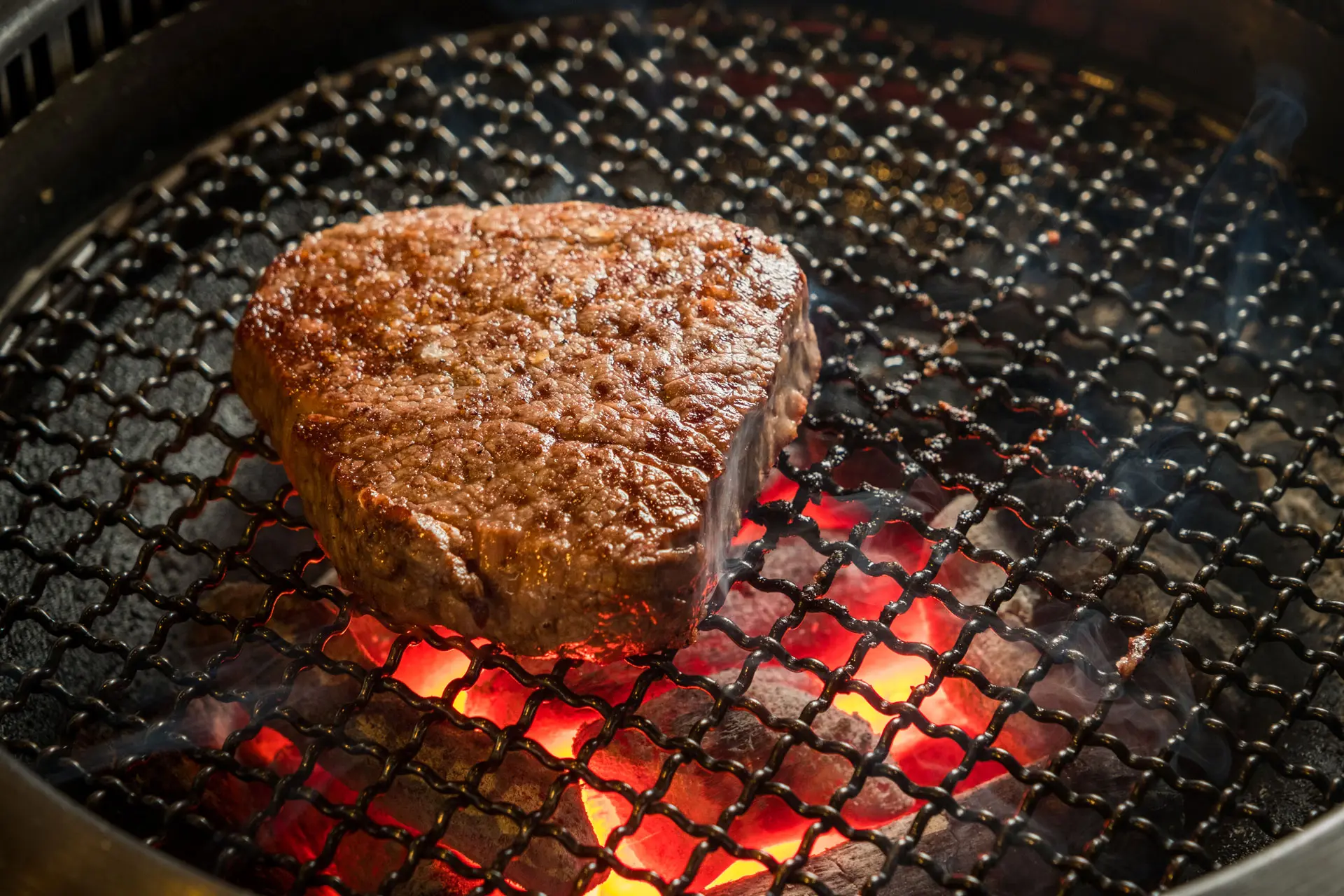 鳥取和牛と地元食材を炭火で味わう贅沢なひととき