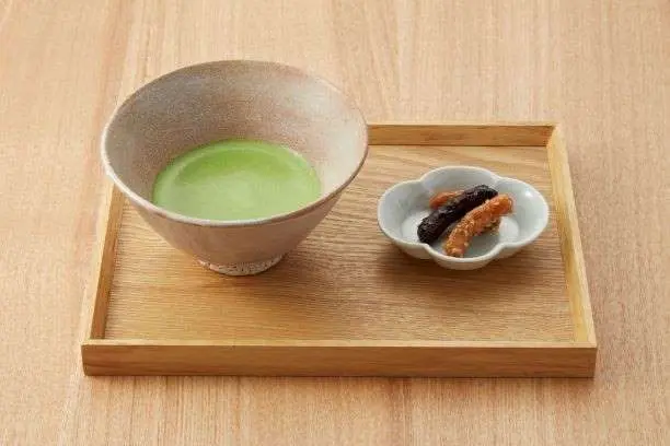 日本茶の新しい楽しみ方を提案するカフェ