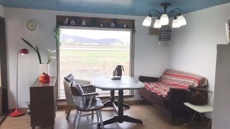 ドライブの途中で出会える、田んぼの中の素敵なカフェ