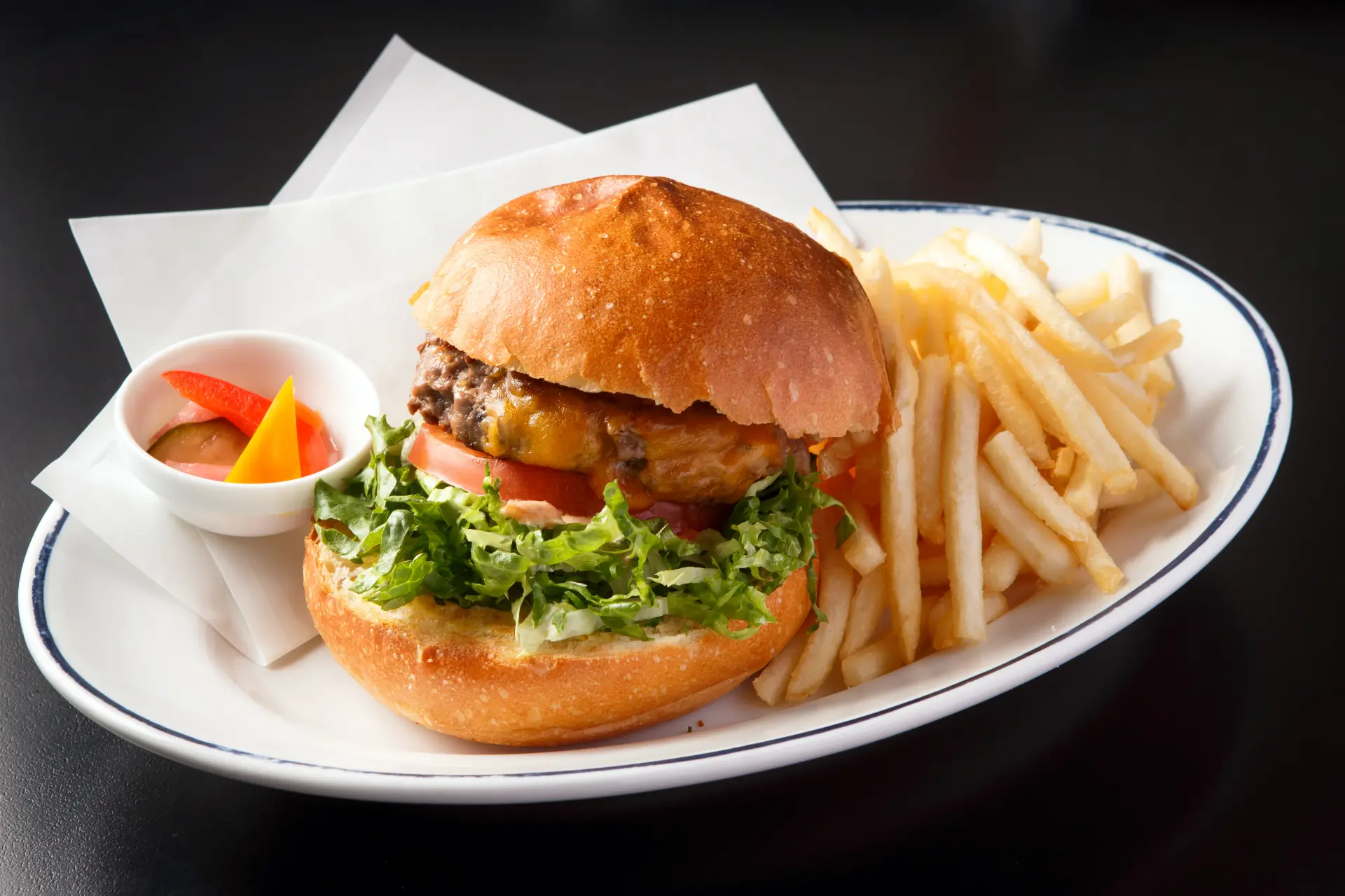 軽井沢の別荘族にも人気。自家製酵母パンと地元食材の欧風料理が味わえるベーカリー